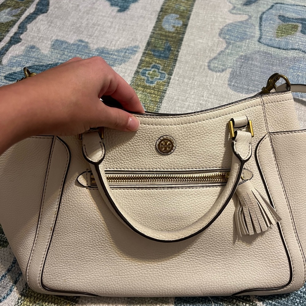 Cream Tory Burch Shoulder Bag with Structured Design and Tassel